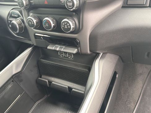 Used 2022 RAM 1500 Big Horn AWD/4WD image 35