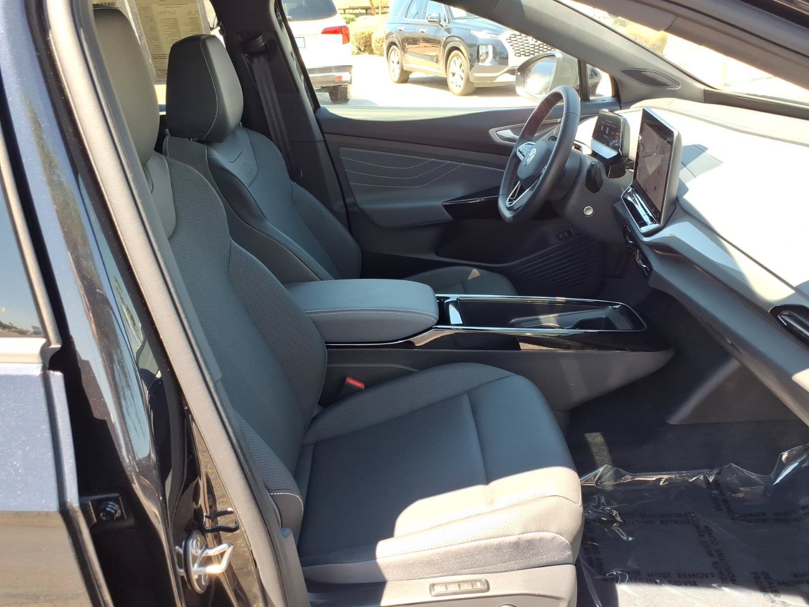 Certified 2025 Volkswagen ID.4 Pro S RWD image 11