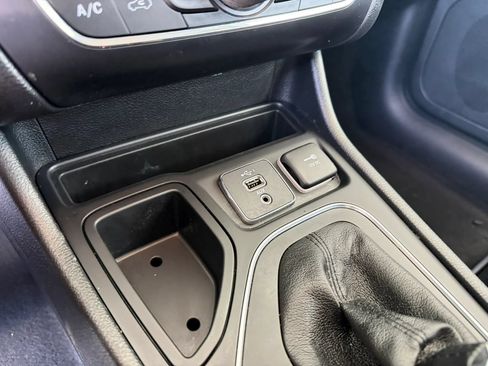Used 2019 Jeep Cherokee Latitude w/ Popular Appearance Group FWD image 15