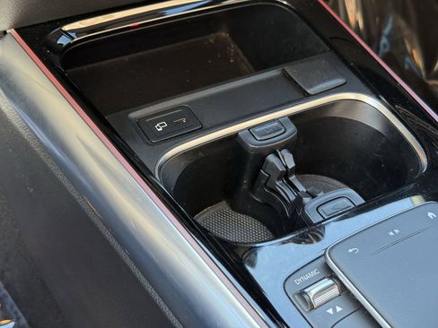 Used 2022 Mercedes-Benz GLA 250 4MATIC image 23