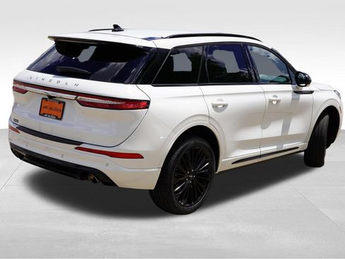 Used 2023 Lincoln Corsair Reserve w/ Jet Appearance Package AWD/4WD image 5