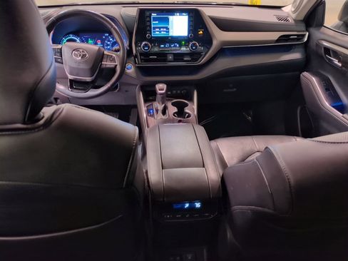 Used 2020 Toyota Highlander Limited image 15