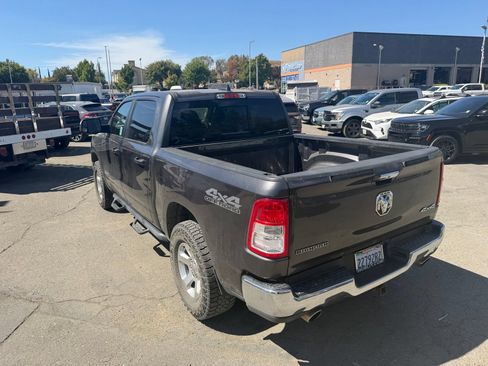 Used 2019 RAM 1500 Big Horn AWD/4WD image 3