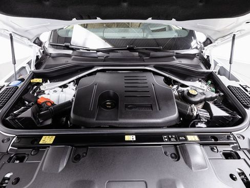 Used 2024 Land Rover Range Rover Autobiography image 37