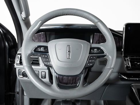 Used 2021 Lincoln Navigator L Reserve image 30