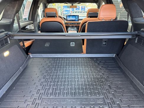 Certified 2023 Lincoln Nautilus Black Label w/ Class II Trailer Tow Package image 15