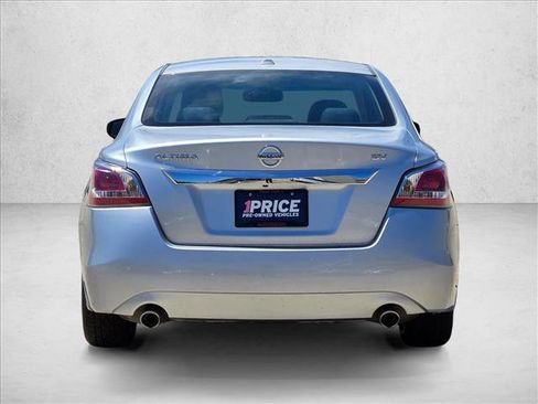 Used 2015 Nissan Altima 2.5 SV w/ Convenience Package image 6