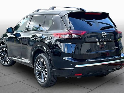 Certified 2025 Nissan Rogue Platinum FWD image 11