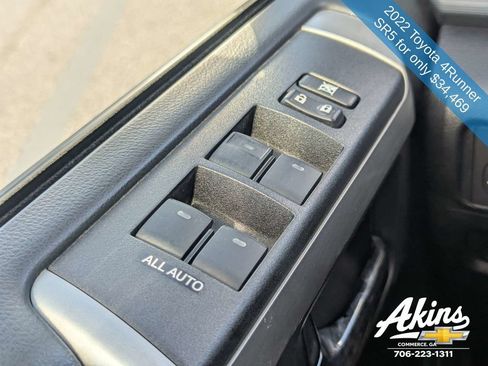 Used 2022 Toyota 4Runner SR5 AWD/4WD image 23