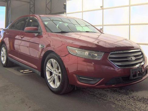 Used 2013 Ford Taurus SEL FWD image 3