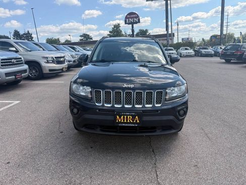Used 2014 Jeep Compass Latitude w/ Sun/Sound Group AWD/4WD image 3