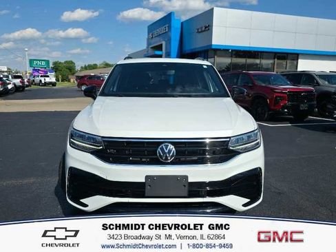 Used 2022 Volkswagen Tiguan SE R-Line AWD/4WD image 2