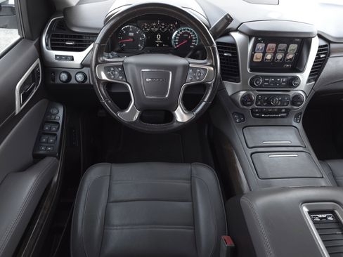 Used 2019 GMC Yukon XL Denali w/ Open Road Package image 14