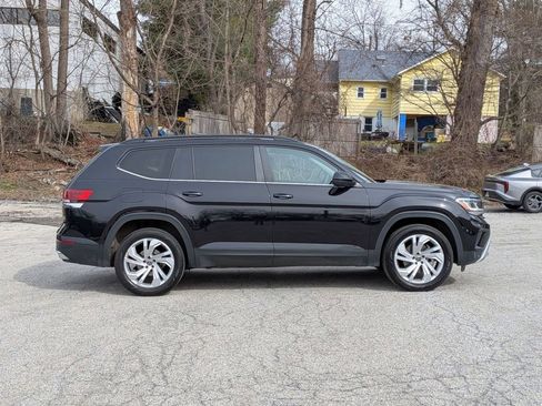 Used 2023 Volkswagen Atlas SE AWD/4WD image 2