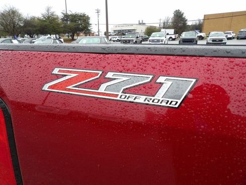 Used 2017 Chevrolet Colorado Z71 image 12