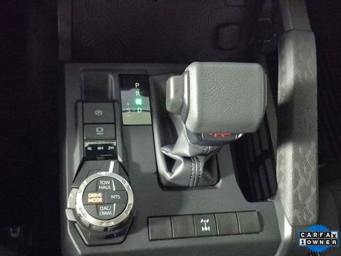 Certified 2025 Toyota Tacoma TRD Off-Road image 17