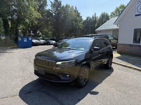 Used 2019 Jeep Cherokee High Altitude AWD/4WD image 3