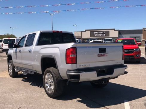 Used 2018 GMC Sierra 2500 Denali w/ Duramax Plus Package AWD/4WD image 6