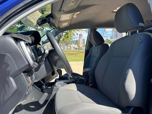 Used 2022 Toyota Tacoma SR5 image 8