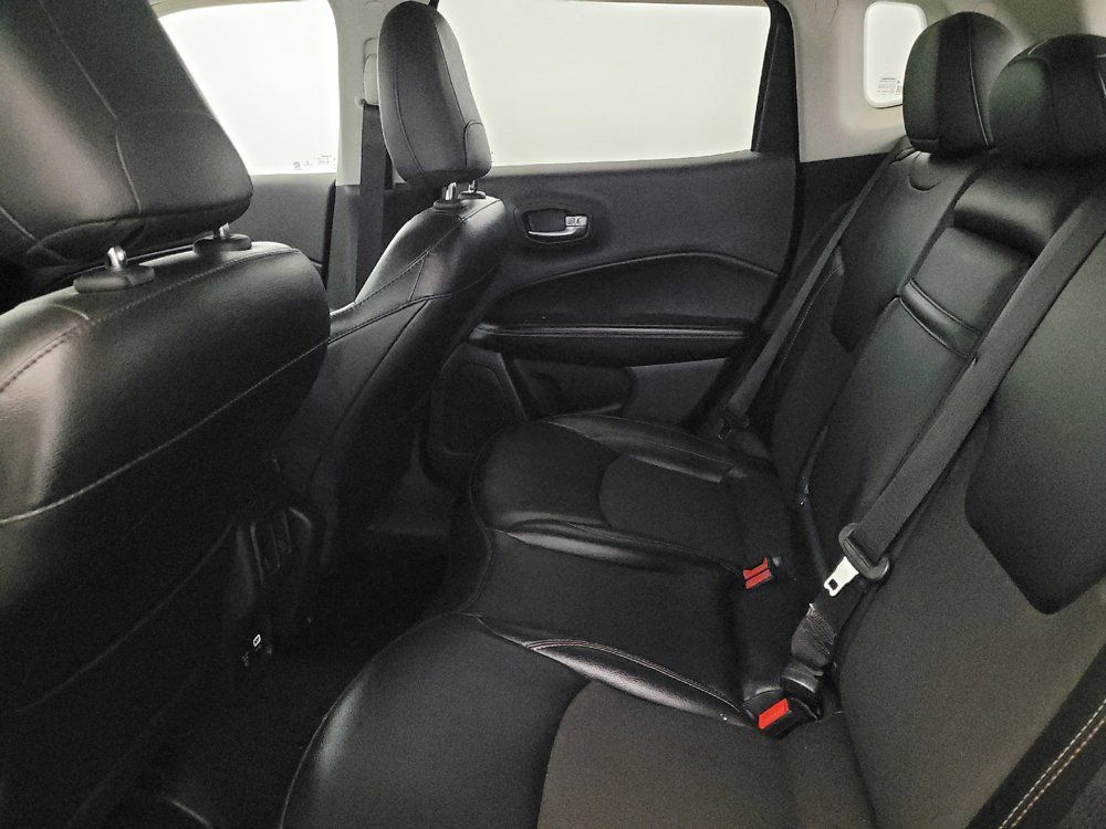 Used 2019 Jeep Compass Latitude w/ Popular Equipment Group AWD/4WD image 18