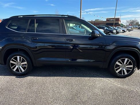 Used 2022 Volkswagen Atlas SE image 4