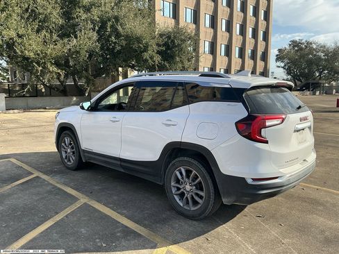 Used 2022 GMC Terrain SLT image 5