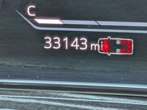 Certified 2023 Cadillac Escalade ESV V image 39