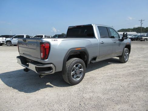 New 2026 GMC Sierra 2500 SLE w/ SLE Value Package; AWD/4WD image 5