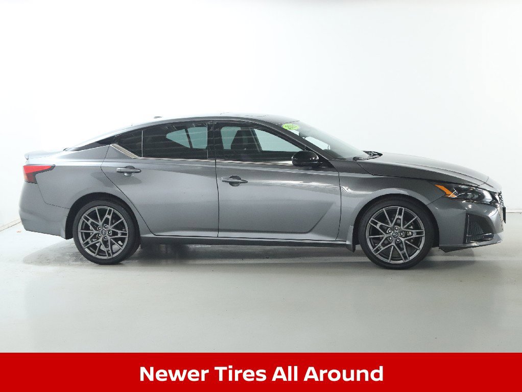 Certified 2024 Nissan Altima 2.0 SR FWD image 13