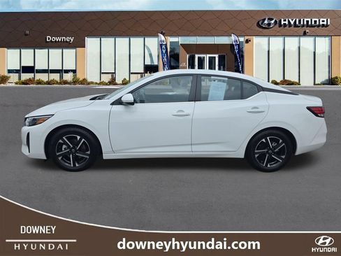 Used 2025 Nissan Sentra SV FWD image 2