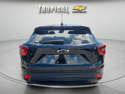 Used 2025 Chevrolet Trax RS w/ Driver Confidence Package FWD image 4