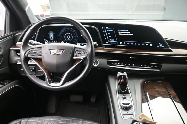 Used 2023 Cadillac Escalade Sport Platinum w/ LPO, ONYX Package AWD/4WD image 9