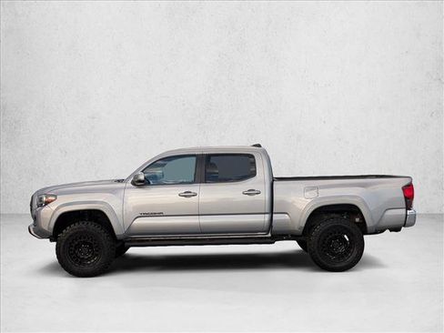 Used 2019 Toyota Tacoma TRD Off-Road image 8