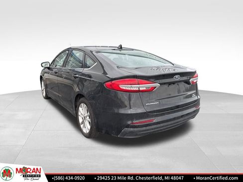 Used 2020 Ford Fusion SE image 3
