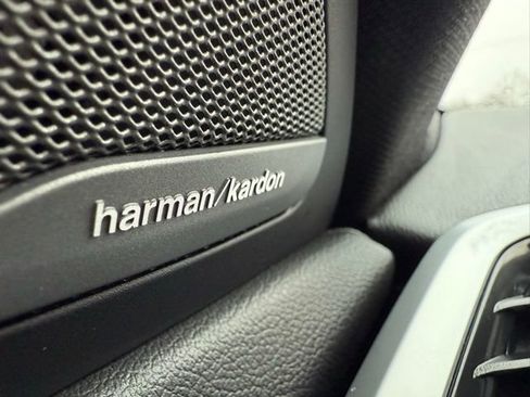 Used 2023 BMW X6 xDrive40i w/ M Sport Package image 61