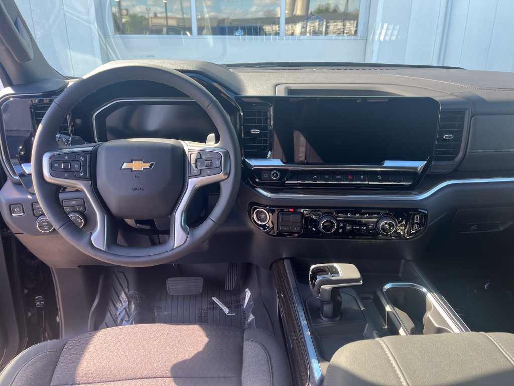New 2026 Chevrolet Silverado 1500 LT w/ Z71 Off-Road Package AWD/4WD image 12
