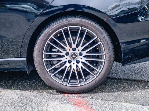 Used 2025 Mercedes-Benz C 300 4MATIC Sedan image 8