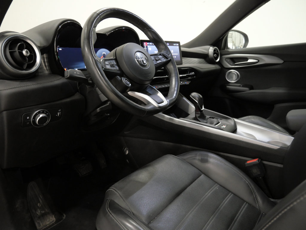 Used 2024 Alfa Romeo Tonale Ti AWD/4WD image 12