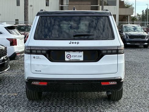 New 2026 Jeep Grand Wagoneer Summit AWD/4WD image 6