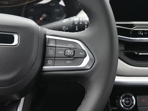 New 2026 Jeep Compass Limited image 29