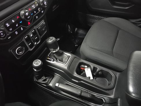 Used 2019 Jeep Wrangler Unlimited Sport S AWD/4WD image 26