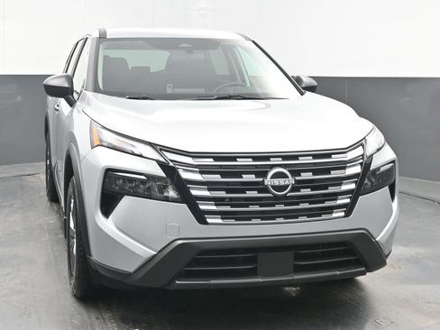 Certified 2025 Nissan Rogue S image 2