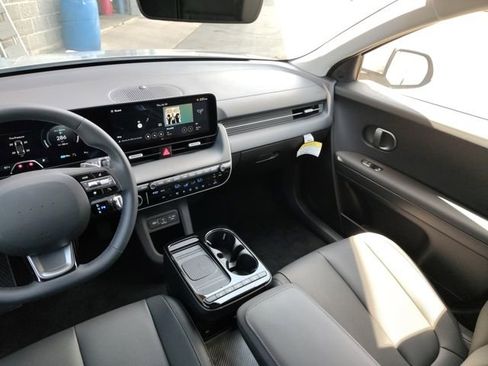 New 2025 Hyundai Ioniq 5 SEL RWD image 23