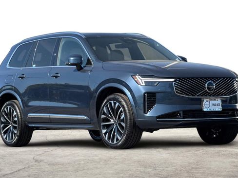 Used 2026 Volvo XC90 B5 Plus w/ Protection Package AWD/4WD image 9