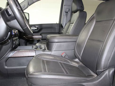 Used 2023 GMC Sierra 3500 Denali w/ Denali Ultimate Package image 19