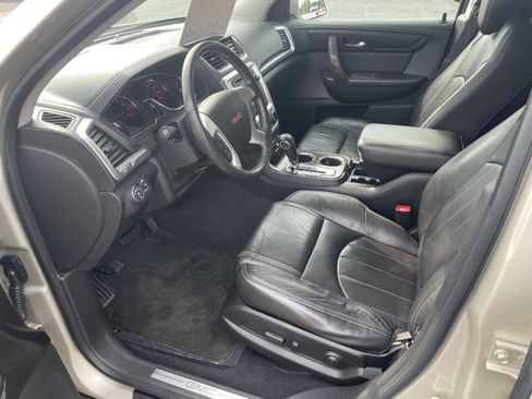 Used 2015 GMC Acadia SLT w/ Technology Package AWD/4WD image 12