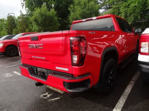 Used 2022 GMC Sierra 1500 Elevation AWD/4WD image 8