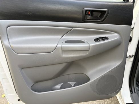 Used 2013 Toyota Tacoma PreRunner w/ TRD Sport Pkg RWD image 24