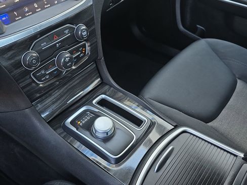 Used 2018 Chrysler 300 Touring w/ Sport Appearance Package image 26