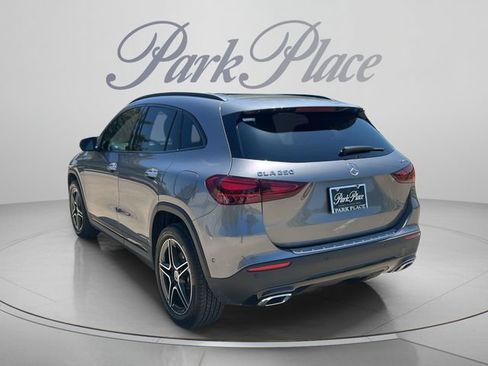 Used 2026 Mercedes-Benz GLA 250 4MATIC image 3